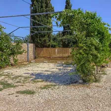 Hébergement de vacances Mit Privatpool Fuer 4 Personen Ca 60 Qm In Sisan, Istrien Suedkueste Von Istrien *